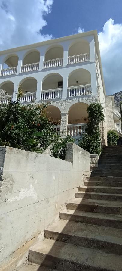 Apartamento Apartman Horizont Omiš Exterior foto