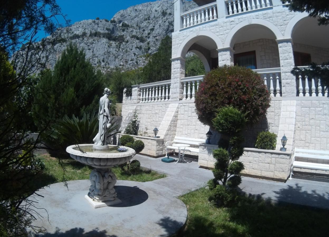 Apartamento Apartman Horizont Omiš Exterior foto
